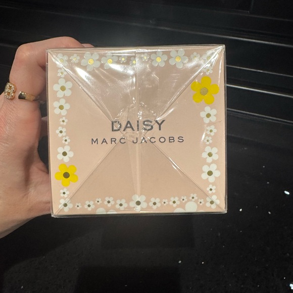 NWT Marc Jacobs Daisy Eau So Fresh Perfume 2.5oz - Picture 3 of 4